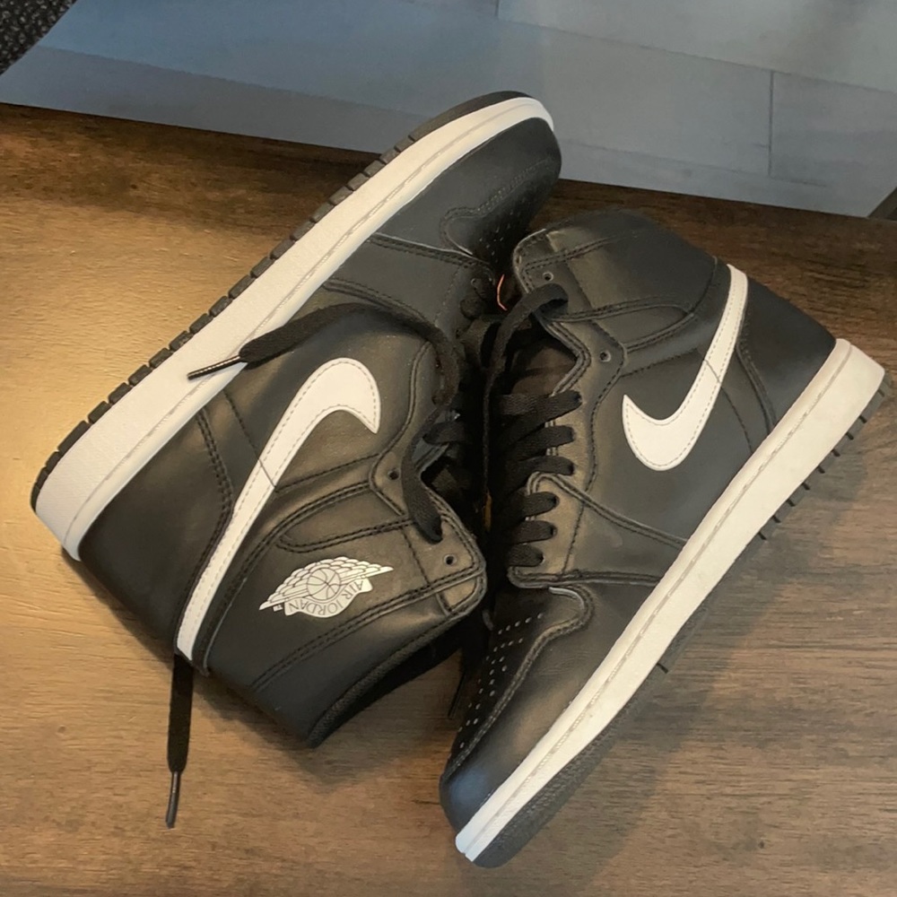 Preowned Nike Air Jordan 1 Retro High OG Yin Yang Black